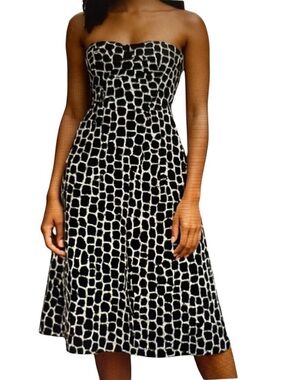 White House Black Market SILK Dress Black White Abstract Strapless Size 6